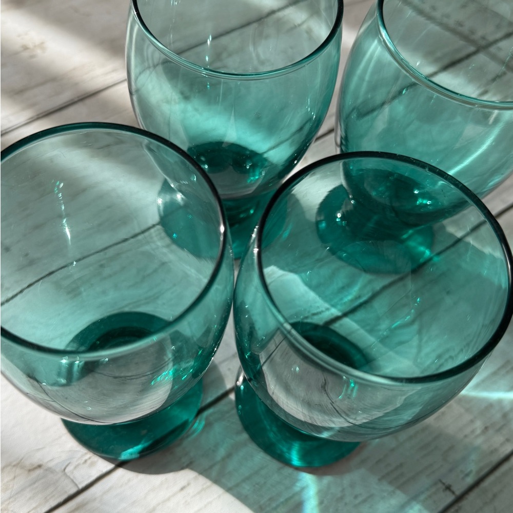 Elegant Teal Glass Tumblers